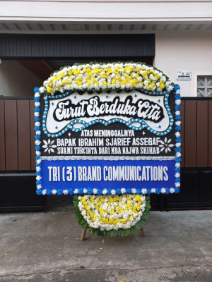 Papan Bunga Duka di Kanggime